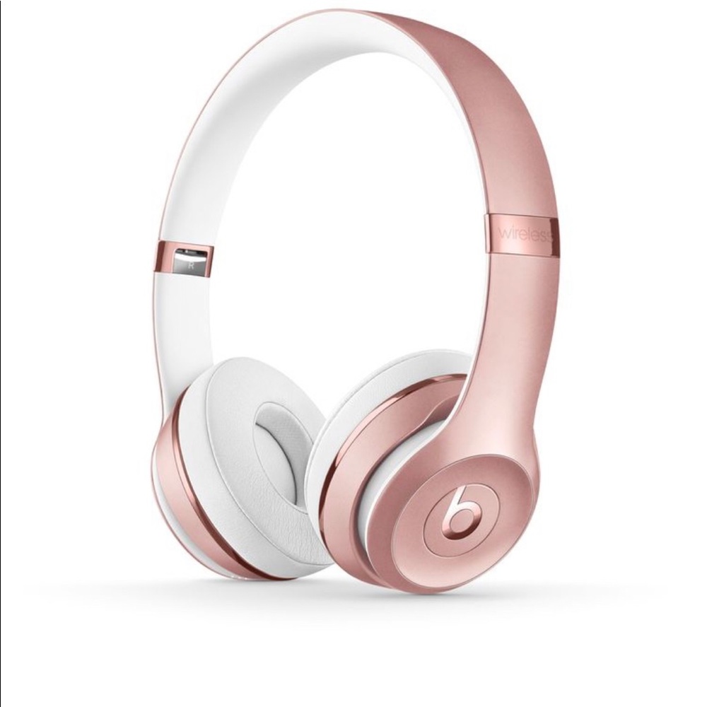 Brand new Beatssolo3 wireless headphones